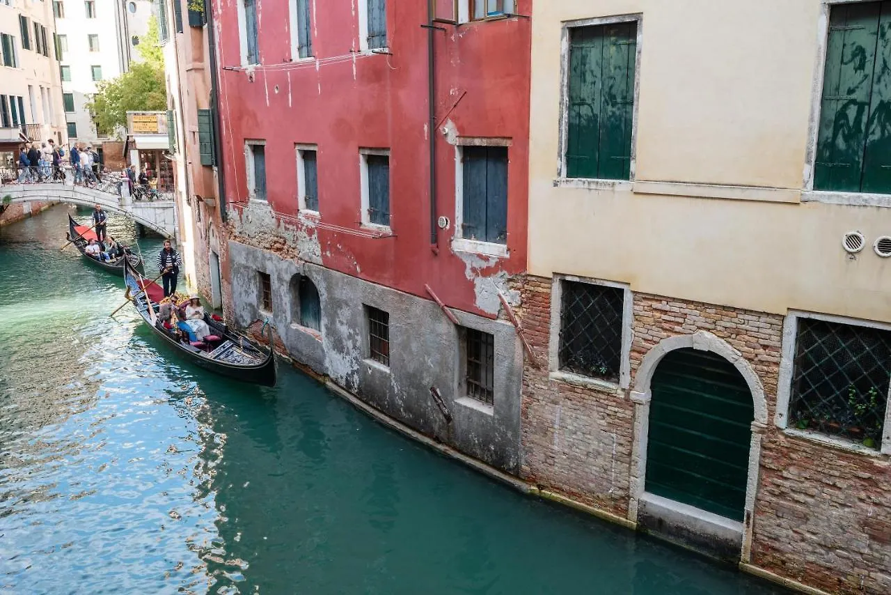 Hotel Al Sotoportego Venice 0*,